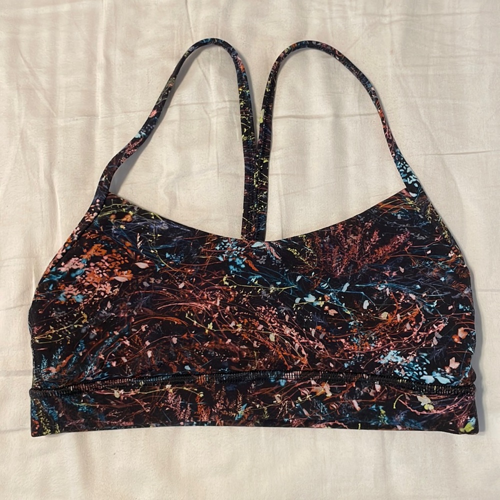 Lululemon sports bra, size 6